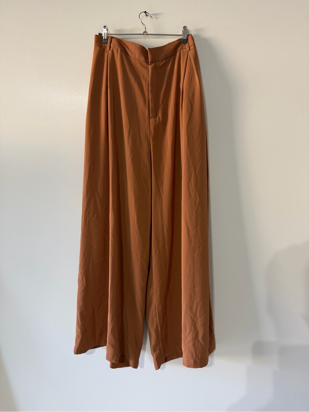 Wide-Leg High-Rise Pants in Rust brown 1X